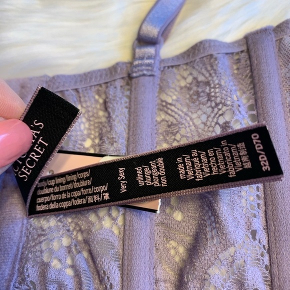 NWT Very Sexy Eyelash Lace High Neck Bralette - Picture 8 of 8